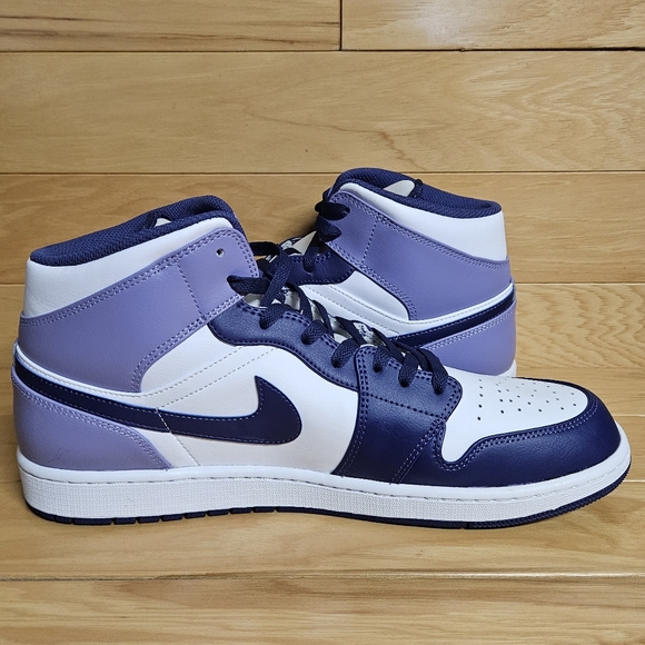 Air Jordan Retro 1 Mid Blueberry Sky Purple White Mens Shoe Sneaker DQ8426-515 - Picture 7 of 11